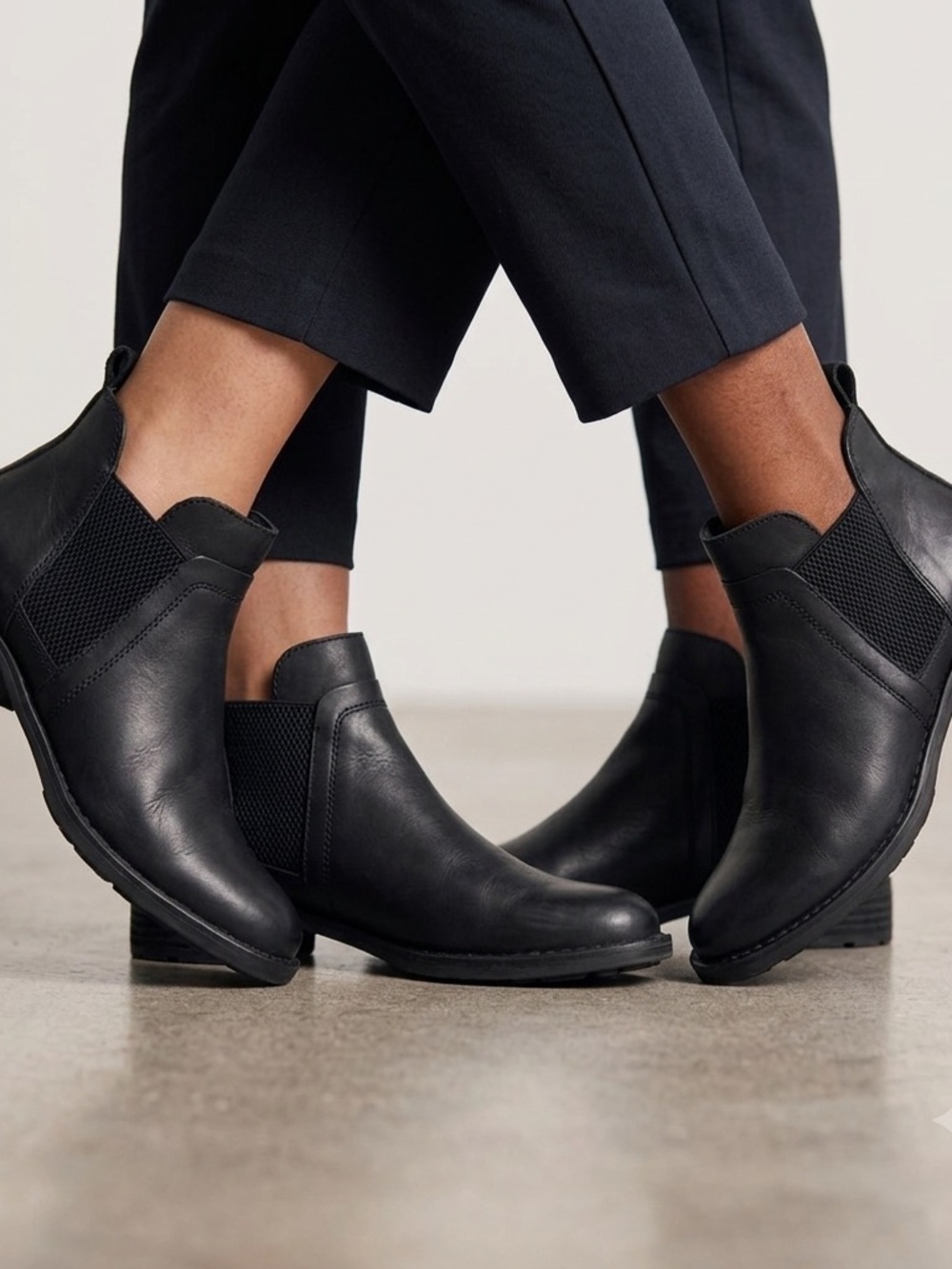 Born Black Genuine Leather Chelsea Ankle Boots Pull On Comfort Women’s US 8 M